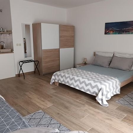 Studio Apartman Dori Pula Exteriér fotografie